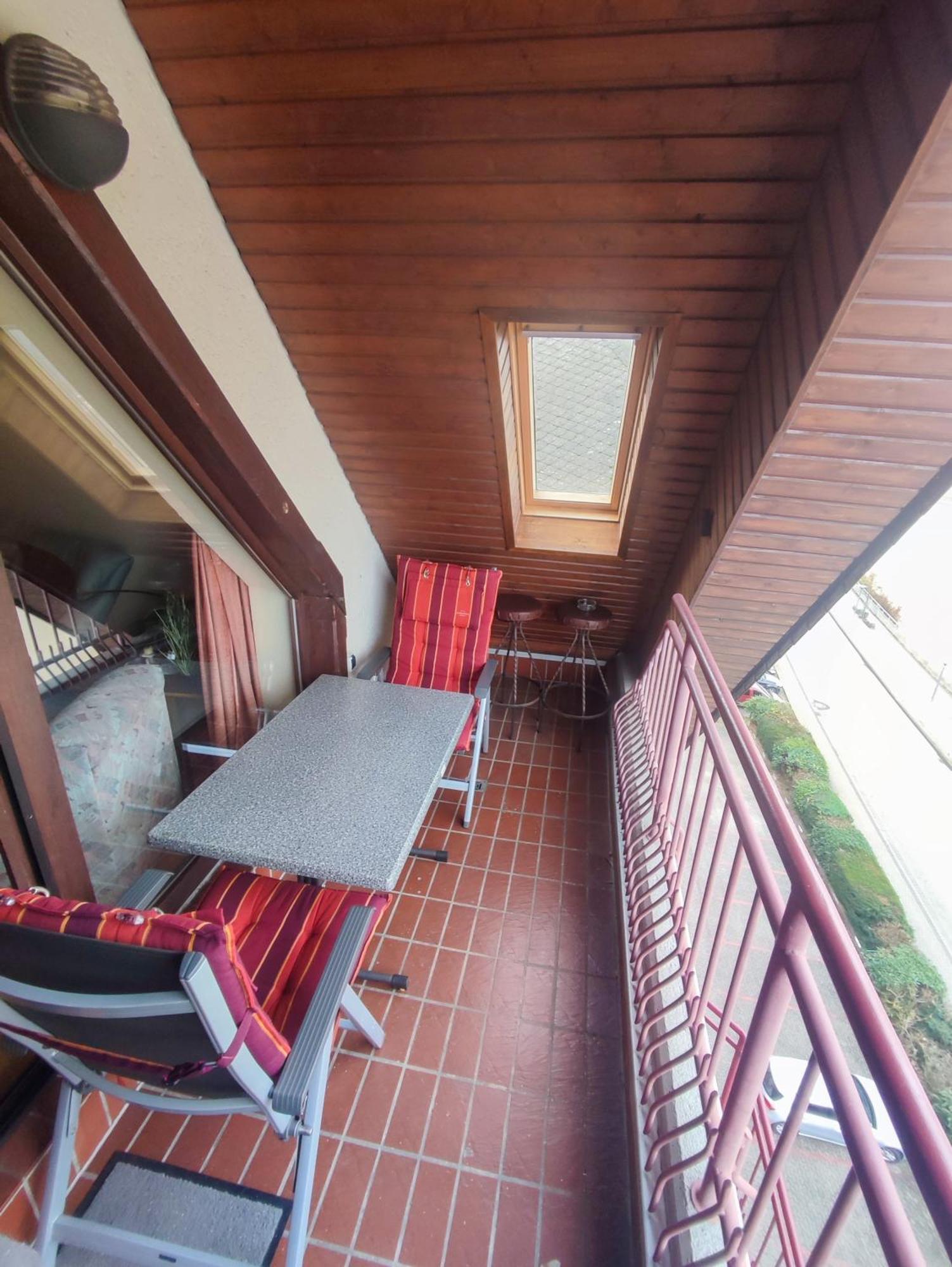 Panorama Oase Ferienwohnung Mit Blick Auf Mosel Und Reichsburg Кохем Экстерьер фото